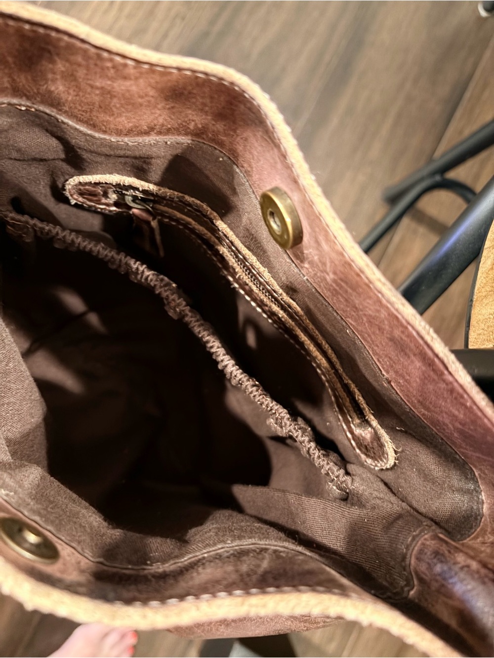 Bed Stu Brown Distressed Leather Hobo Shoulder Bag - Picture 4 of 4